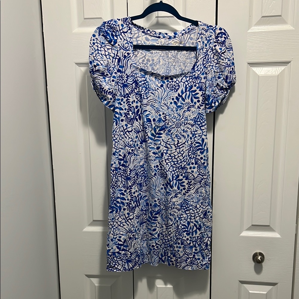 Lilly Pulitzer Blue and White Puffed Sleeve Blouse